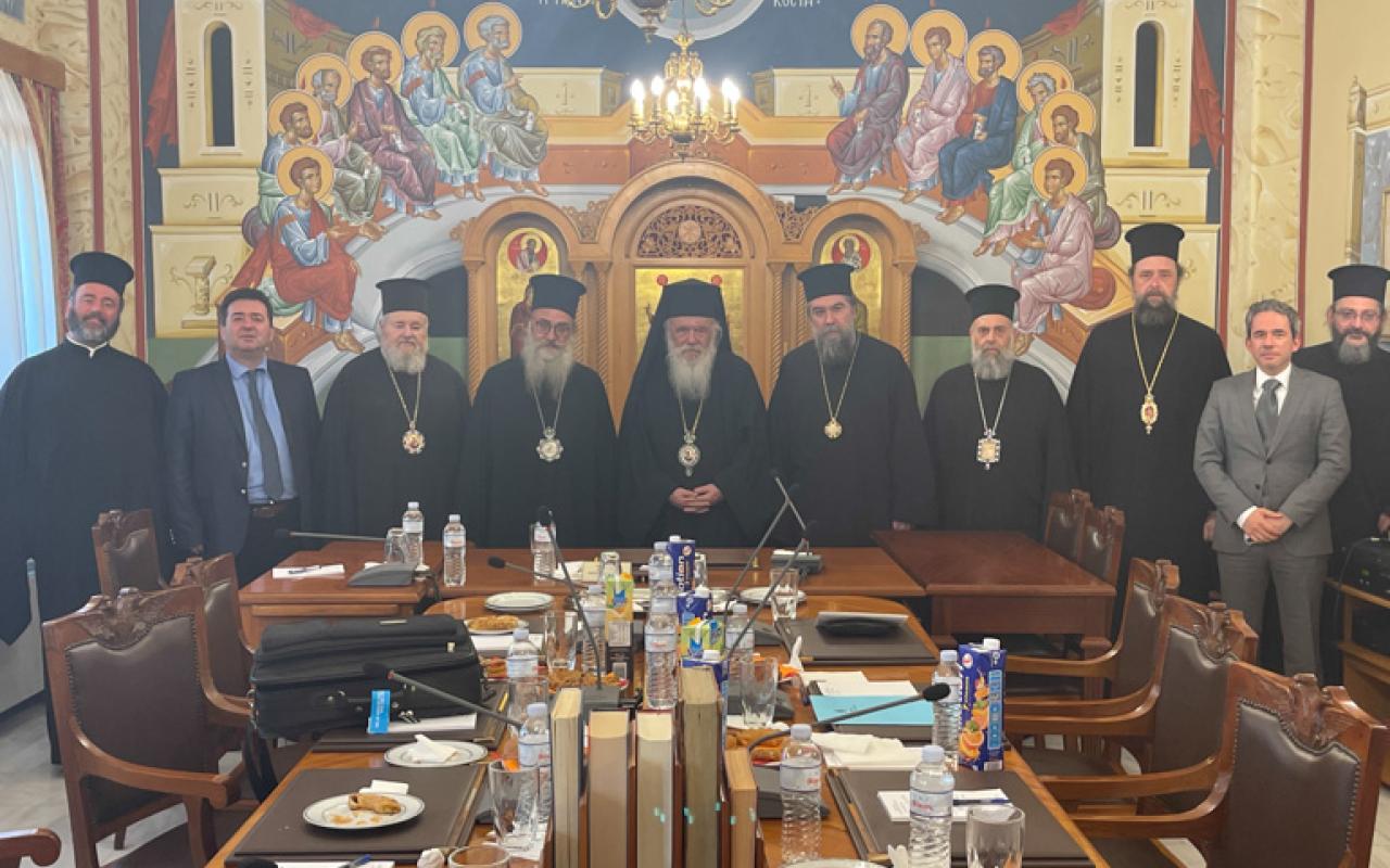 Αντιπροσωπεία της Εκκλησίας της Κρήτης στον Αρχιεπίσκοπο μετά τη συνεδρίαση της Διαρκούς Ιεράς Συνόδου	