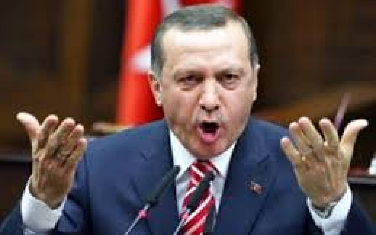 Με απέλαση απειλεί πρεσβευτές ο Ερντογάν