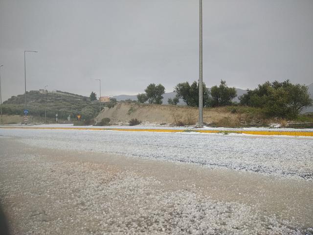 χαλάζι στον Κόμβο πριν τη Μάρθα της Βιάννου