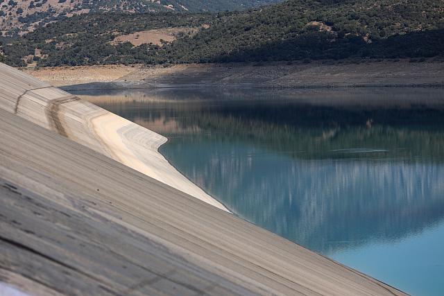 Λίμνη Μόρνου σπίτια 2