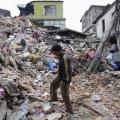 Τουλάχιστον 130 νεκροί από τον ισχυρό σεισμό 