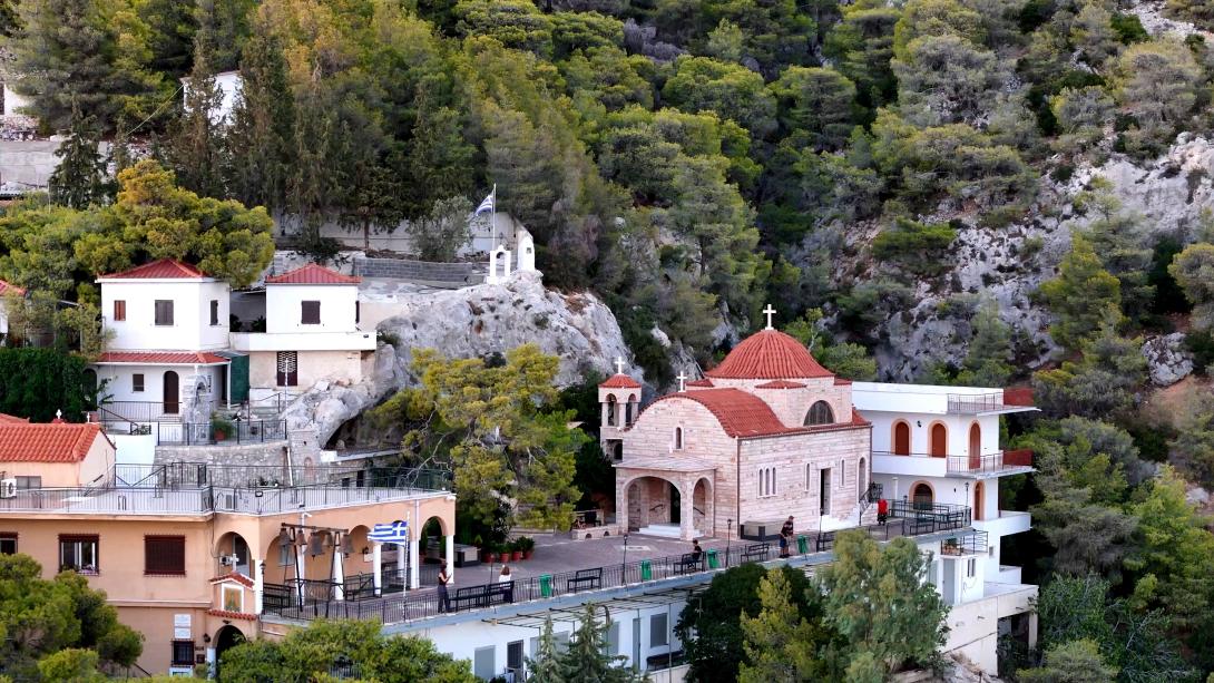 Η θαυματουργή Μονή του Οσίου Παταπίου στο Λουτράκι βίντεο  