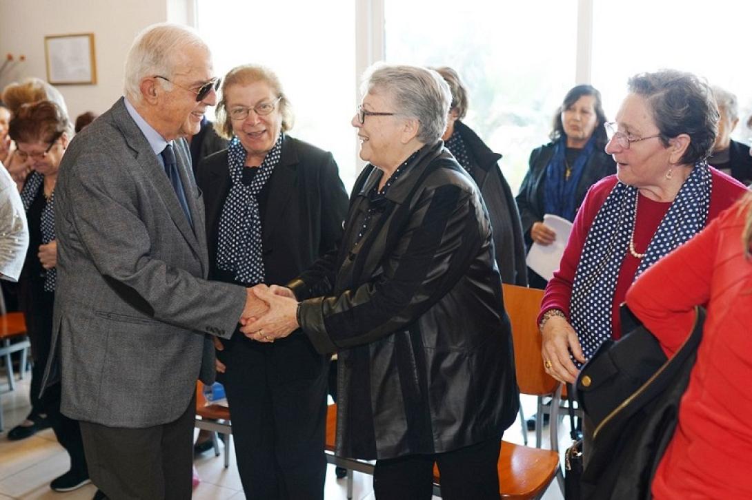 Στα ΚΑΠΗ ο Βασίλης Λαμπρινός