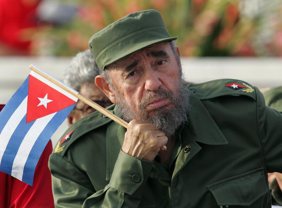 Ο Φιντέλ Κάστρο επιφυλάσσεται αλλά δεν λέει όχι σε προσέγγιση με τις ΗΠΑ